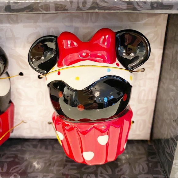 Mickey and Minnie Mouse Salt & Pepper Shakers Cupcake Icing Ceramic - Picture 5 of 7